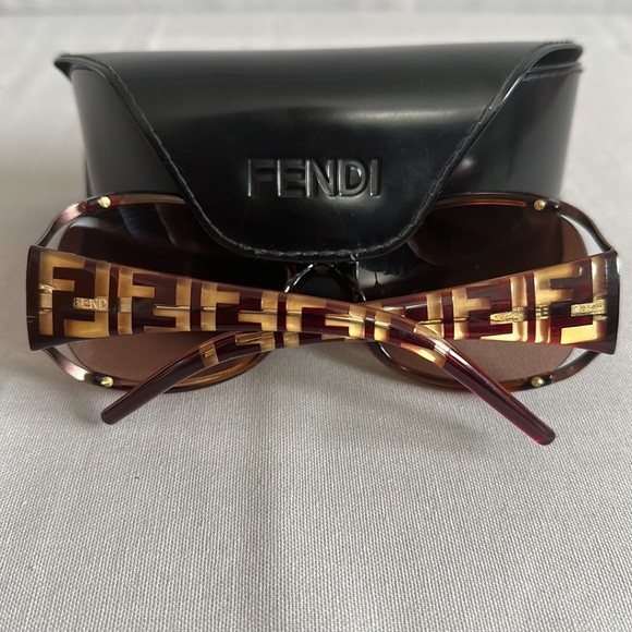 Fendi Sunglasses FS427AF main image 9